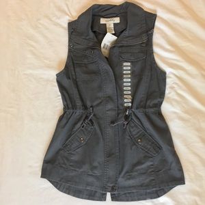 Grey zip up vest